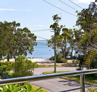 Beachside Haven - Your Perfect Oasis Home - Yamba Accommodation