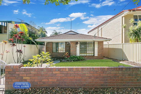 Beachside Holiday Home - Yamba Accommodation 0