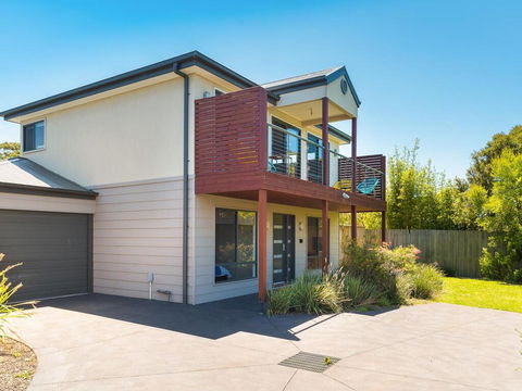 Beachside Villa Cowes - Yamba Accommodation 0