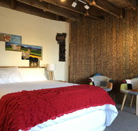 Bed in a Shed Too - Yamba Accommodation