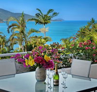 Bella Azure Two Bedroom Two Bathroom Spacious Ocean-view Apartment With Golf Buggy - Yamba Accommodation