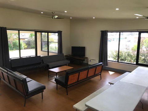 Bellarine Lodge Sleeps 30 - Yamba Accommodation 1