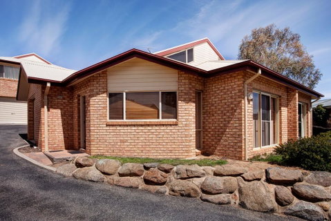 Beloka 2/10 Beloka Close, Jindabyne - Yamba Accommodation 3