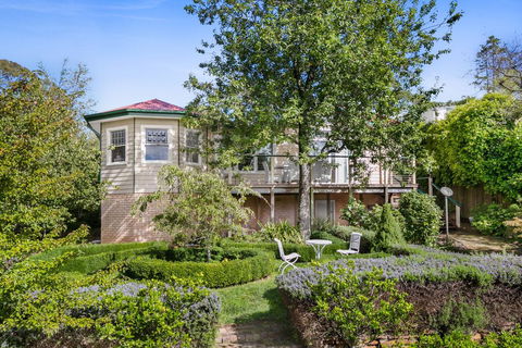 Berdea - Yamba Accommodation 0