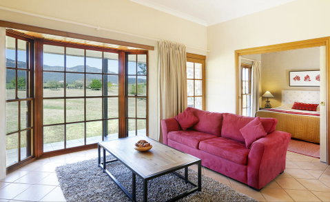 Berenbell Vineyard Retreat - Yamba Accommodation 1