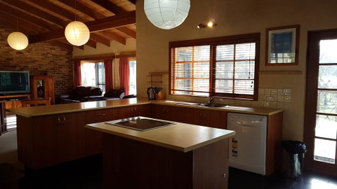 Beulah By The Lake - Yamba Accommodation 3