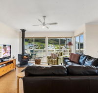 Bimbadeen - Yamba Accommodation