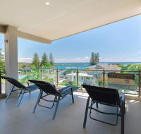 Bimbadeen Penthouse - across the road from Main Beach - Yamba Accommodation