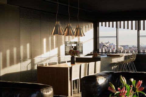 Birdcage Penthouse Luxury Melbourne Ultra Modern Industrial Chic - Yamba Accommodation 3