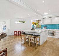 BIRDSONG - MORNINGTON - Yamba Accommodation