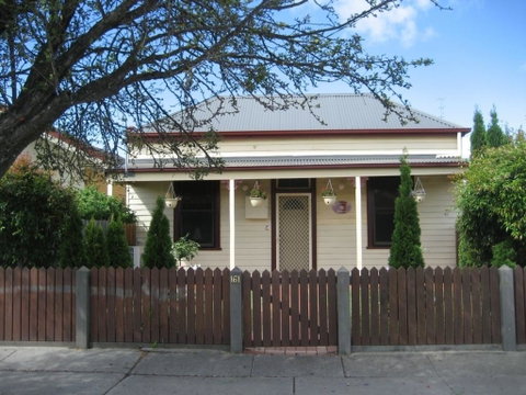 Bloomsbury Cottage - Yamba Accommodation 2