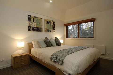 Blue Ice - Yamba Accommodation 2