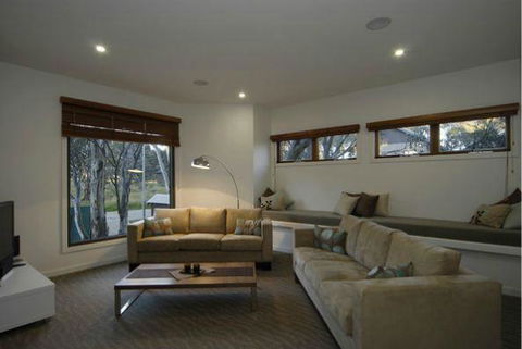 Blue Ice - Yamba Accommodation 3