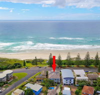 Blue Pacific 2 - Across the road from Pippi Beach - Yamba Accommodation