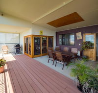 Blue Water Retreat - Upstairs - Yamba Accommodation