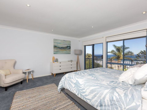 Blue Waters At Gerroa - Yamba Accommodation 1