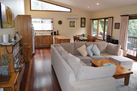 Bluebell Cottage - Yamba Accommodation 2