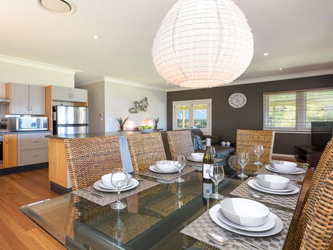 Bluewater - Riverfront Location With Water Views - Yamba Accommodation 3