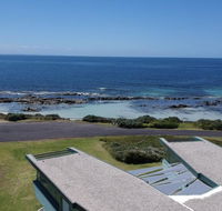 Boathouse - nearly in the water and wonderful views - Yamba Accommodation