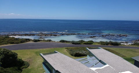 Boathouse - Nearly In The Water And Wonderful Views - Yamba Accommodation 0