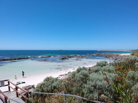 Boathouse - Nearly In The Water And Wonderful Views - Yamba Accommodation 3