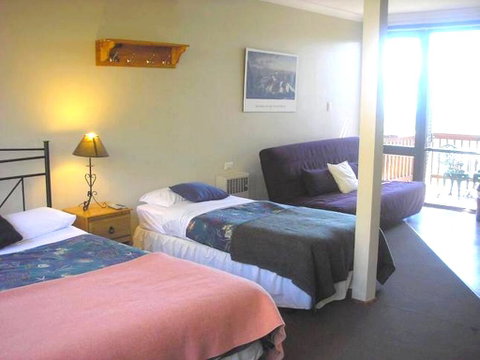 Bogong 3 - Yamba Accommodation 1