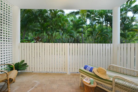 Boho Beach Apartment - Yamba Accommodation 2