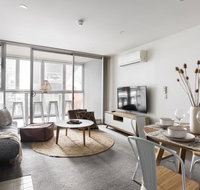 Boho on Morphett-In the heart of the CBD - Wifi - Nespresso - Netflix - Yamba Accommodation