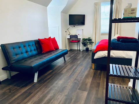 The Loft @ Denver - Yamba Accommodation 2