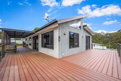 The Shack Port Arthur - Yamba Accommodation 3