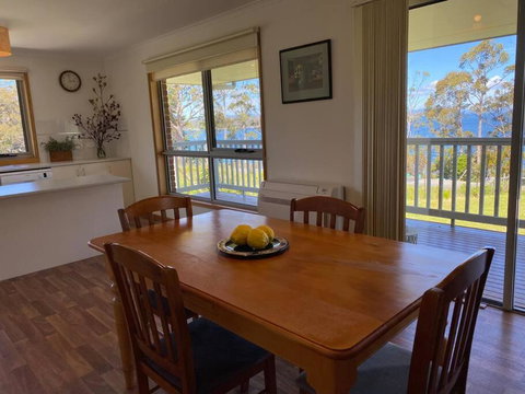 Three Island Escape - Dover - Yamba Accommodation 1