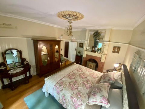 Warburton House - Yamba Accommodation 0