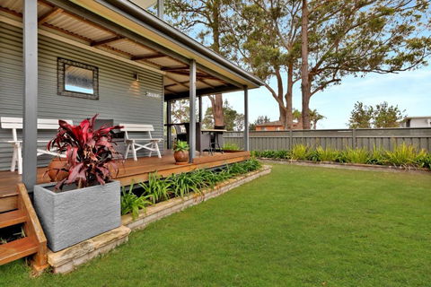 Whale Song - Yamba Accommodation 0