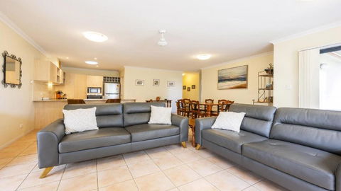 Yamba Days Pet Friendly - Yamba Accommodation 1
