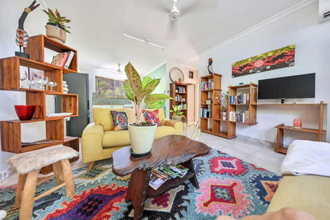 Nightcliff Getaway With Free WiFi - Yamba Accommodation 0