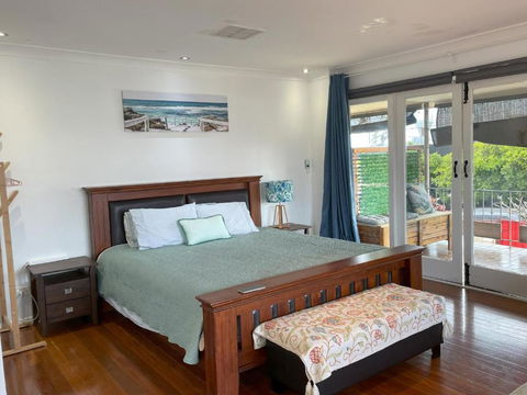 Zen Escape Guest House- Romantic Escape, Cozy Delight, Oasis Suite - Yamba Accommodation 0