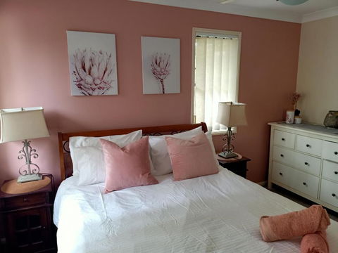 Tingalpa Townhouse Treat - Yamba Accommodation 0