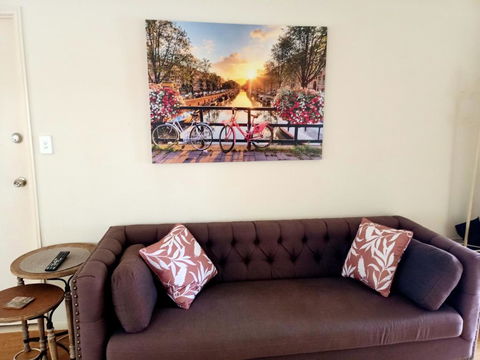 Tingalpa Townhouse Treat - Yamba Accommodation 2