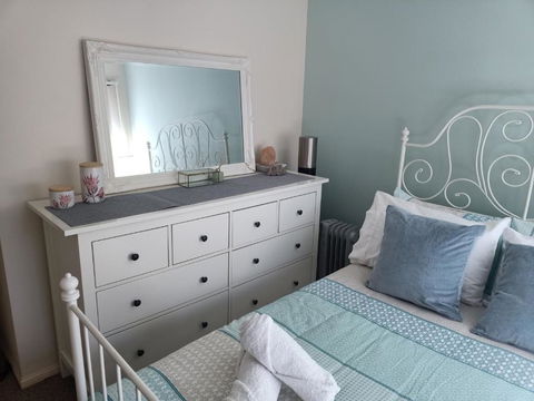 Tingalpa Townhouse Treat - Yamba Accommodation 1