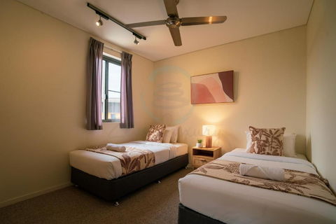 ZEN PARADISE - 2-BR Waterfront Ocean View Retreat - Yamba Accommodation 1