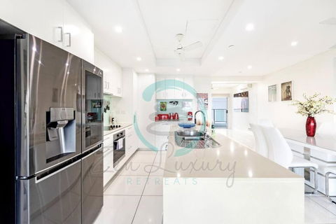 ZEN Tree Blossom: 3-BR Luxury Apt Near Waterfront - Yamba Accommodation 2