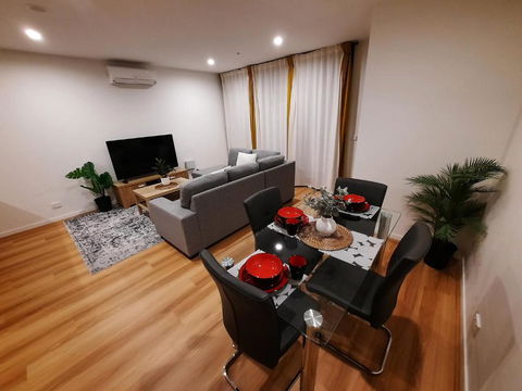 ZMITH Apartment - BROOKE, - Near AIS, GIO Stadium, UC, & Nth - Canberra Hospital - Yamba Accommodation 0