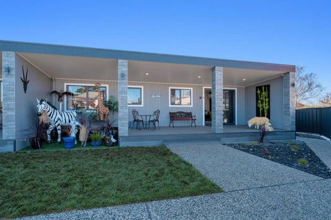 Zoo Villas: Villa Giraffe - Central Wynyard - Yamba Accommodation 2
