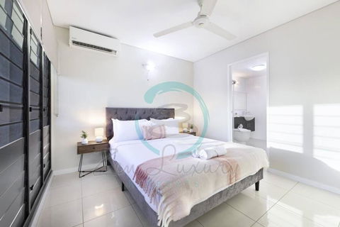 Zen On Stuart: 3-BR Penthouse Pad + Pool + BBQ - Yamba Accommodation 1