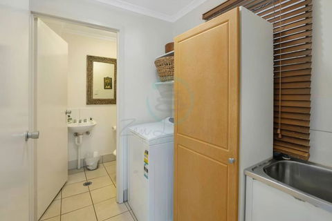 Zen Serene Seascape - Family Pool - BBQ - Markets - Yamba Accommodation 2