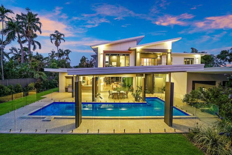ZenLux Massive 5-BR Holiday Home - Pool - BBQ - Yamba Accommodation 0