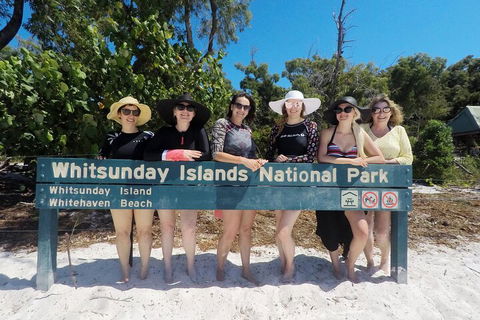 Whitehaven Beach Club - Yamba Accommodation 0