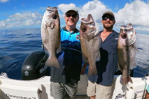 Full Day 9.5 Hour Offshore Fishing Charter - Yamba Accommodation 1