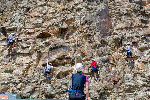 Rock Climbing At The Kangaroo Point Cliffs In Brisbane - Yamba Accommodation 2