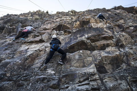 Rock Climbing At The Kangaroo Point Cliffs In Brisbane - Yamba Accommodation 4